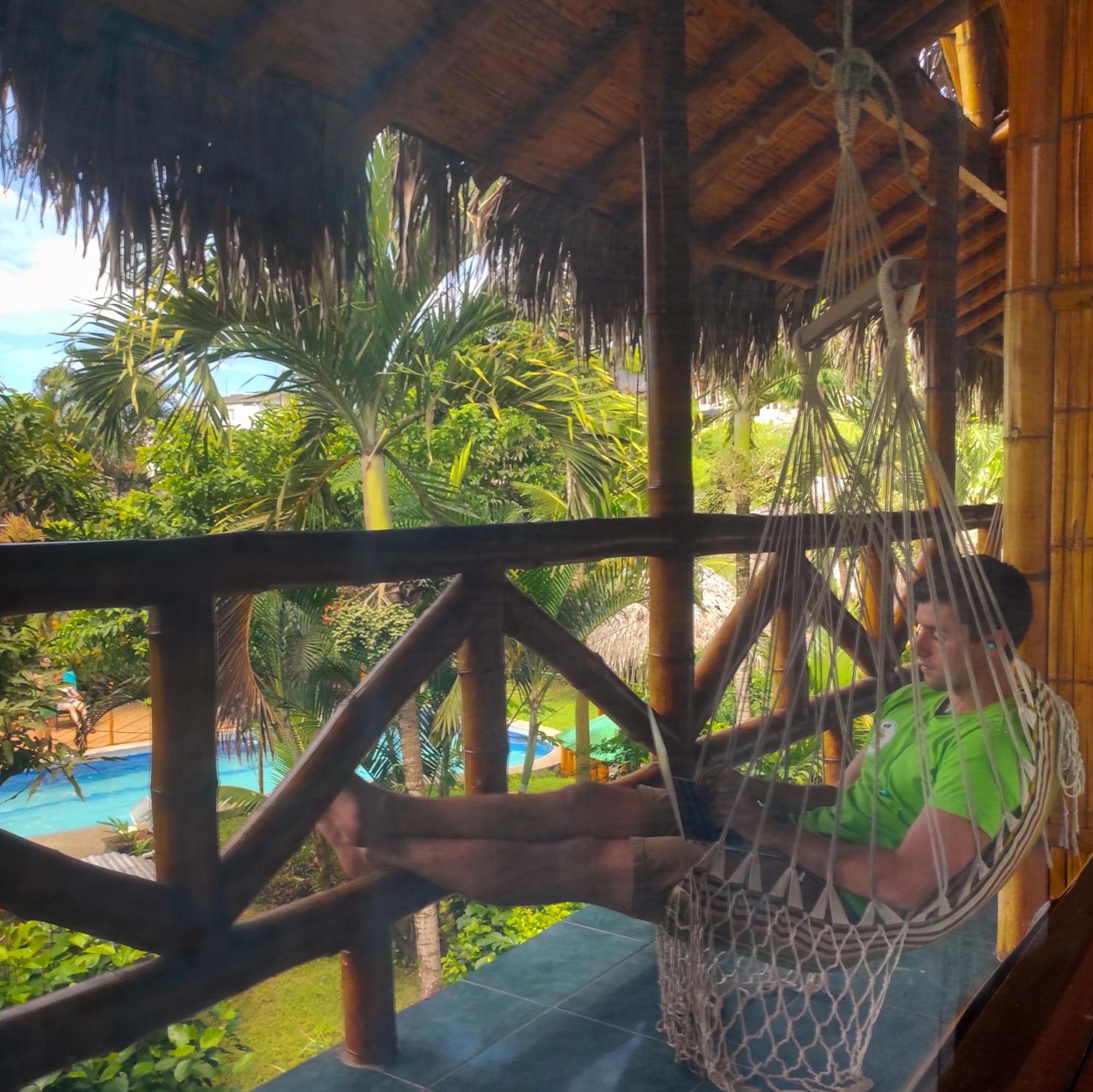 Montanita Cabanas Bagian luar foto